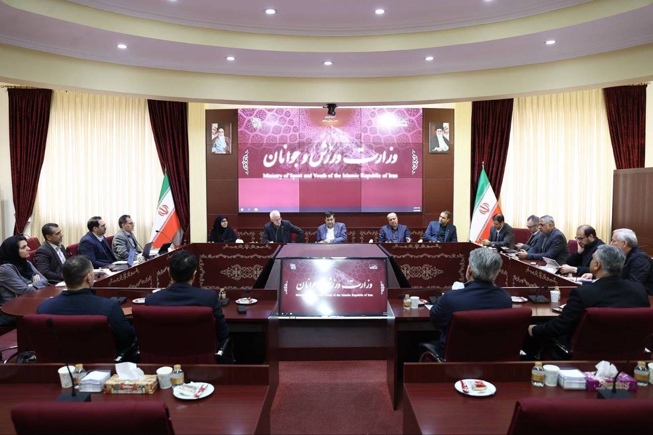 نشست تخصصی وزیر ورزش با مسئولان فدراسیون ورزش‌های همگانی/ پروژه ملی شهر فعال و دوستدار ورزش به جریان می‌افتد